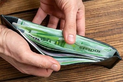 PUISSANT PORTEFEUILLE MAGIQUE SANS CONSÉQUENCES